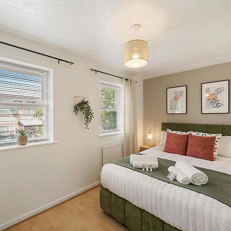 East London House Near Tube With Parking Villa Exterior photo