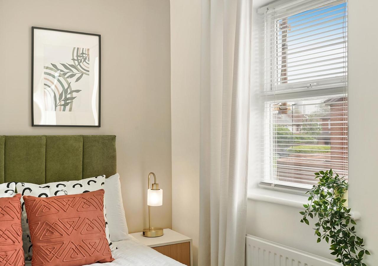 East London House Near Tube With Parking Villa Exterior photo