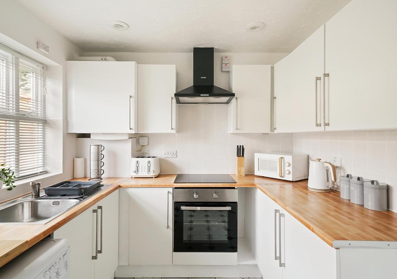 East London House Near Tube With Parking Villa Exterior photo